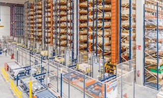 L'automazione della logistica aumenta significativamente l'efficienza del magazzino