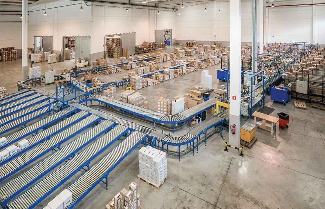 Organizzare correttamente le diverse aree del magazzino è essenziale per eseguire una corretta gestione dei resi Organizzare correttamente le diverse aree del magazzino è essenziale per eseguire una corretta gestione dei resi
