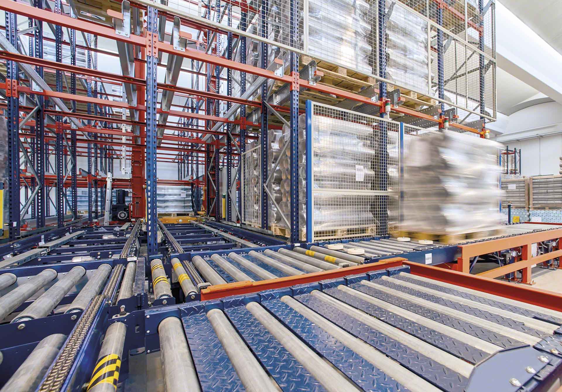 Velocizzare il flusso della merce nei magazzini refrigerati è indispensabile a causa dell’elevato consumo energetico