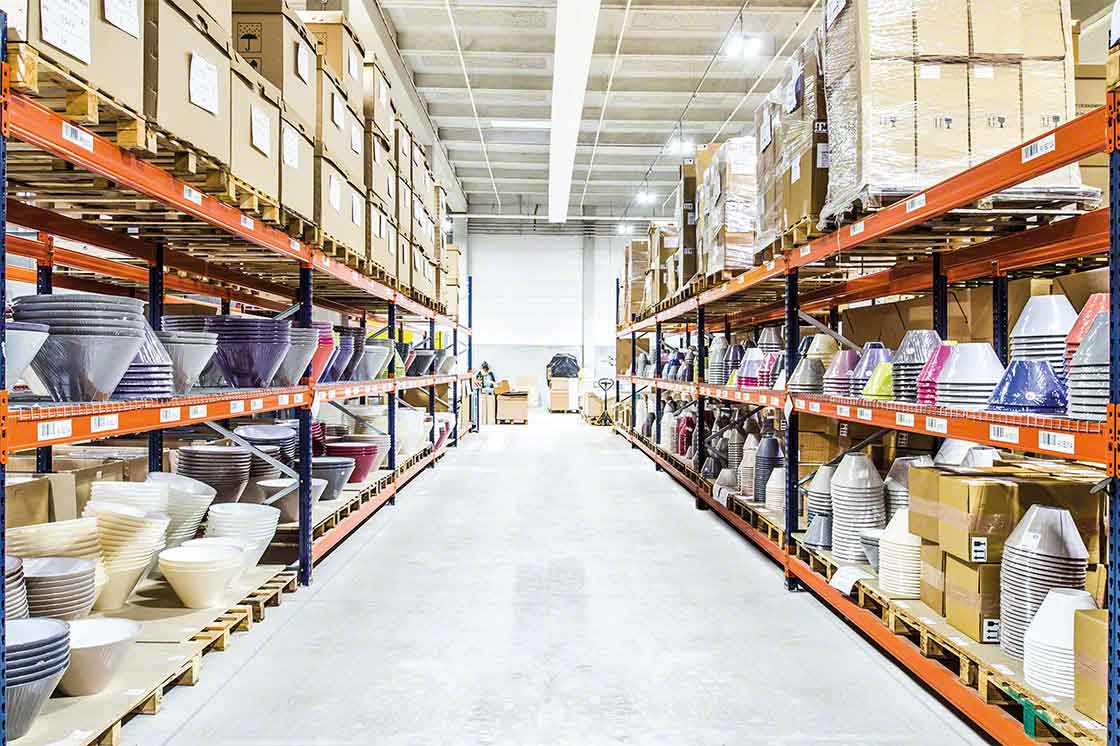 Magazzino tradizionale di DHL Magazzino tradizionale di DHL