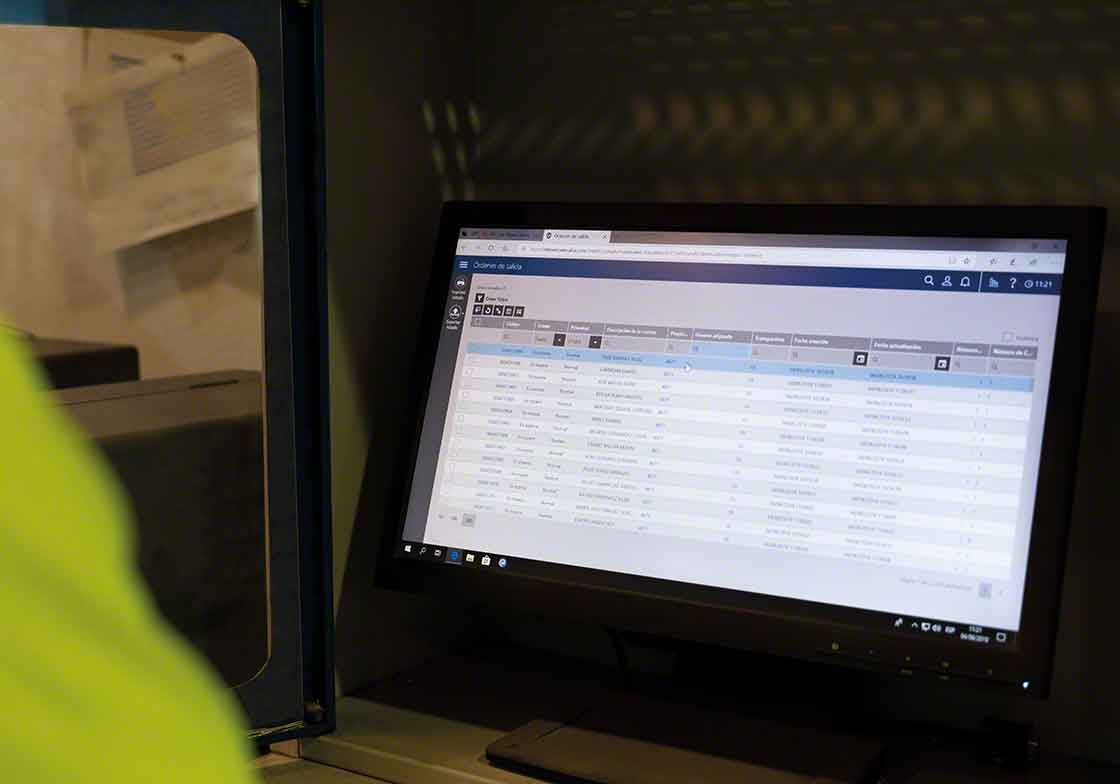 L'installazione di nuove versioni del software di gestione del magazzino rientra tra le procedure di manutenzione e aggiornamento L'installazione di nuove versioni del software di gestione del magazzino rientra tra le procedure di manutenzione e aggiornamento