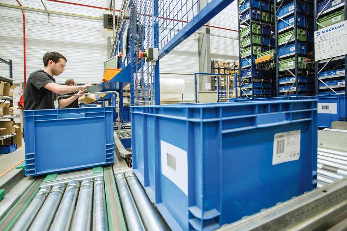 La gestione dei resi e-commerce viene facilitata dal WMS che si occupa della ri-etichettatura degli articoli e di assegnare loro una nuova ubicazione in magazzino La gestione dei resi e-commerce viene facilitata dal WMS che si occupa della ri-etichettatura degli articoli e di assegnare loro una nuova ubicazione in magazzino