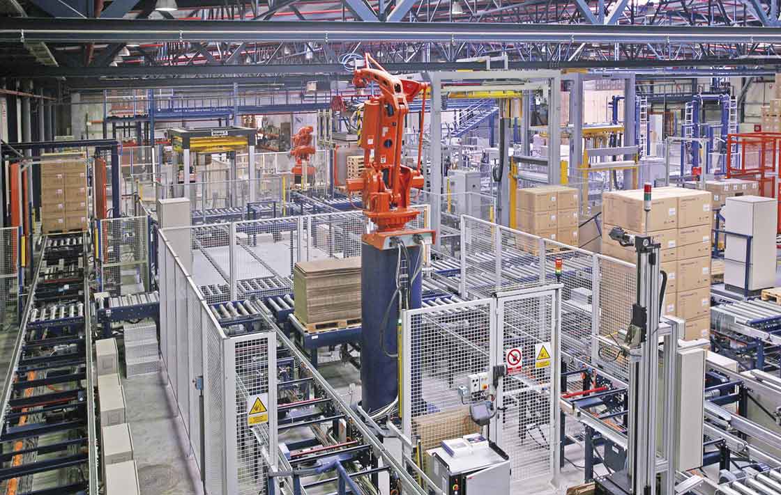 La robotizzazione di gestione e cicli operativi è fondamentale nei magazzini ad alte prestazioni