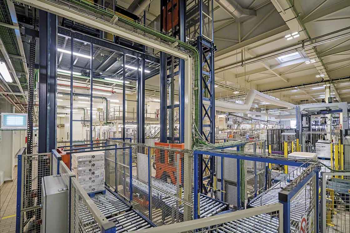 Nelle <em>smart factory</em> si realizzano attività di manutenzione predittiva per limitare il rischio di fermo macchina Nelle <em>smart factory</em> si realizzano attività di manutenzione predittiva per limitare il rischio di fermo macchina