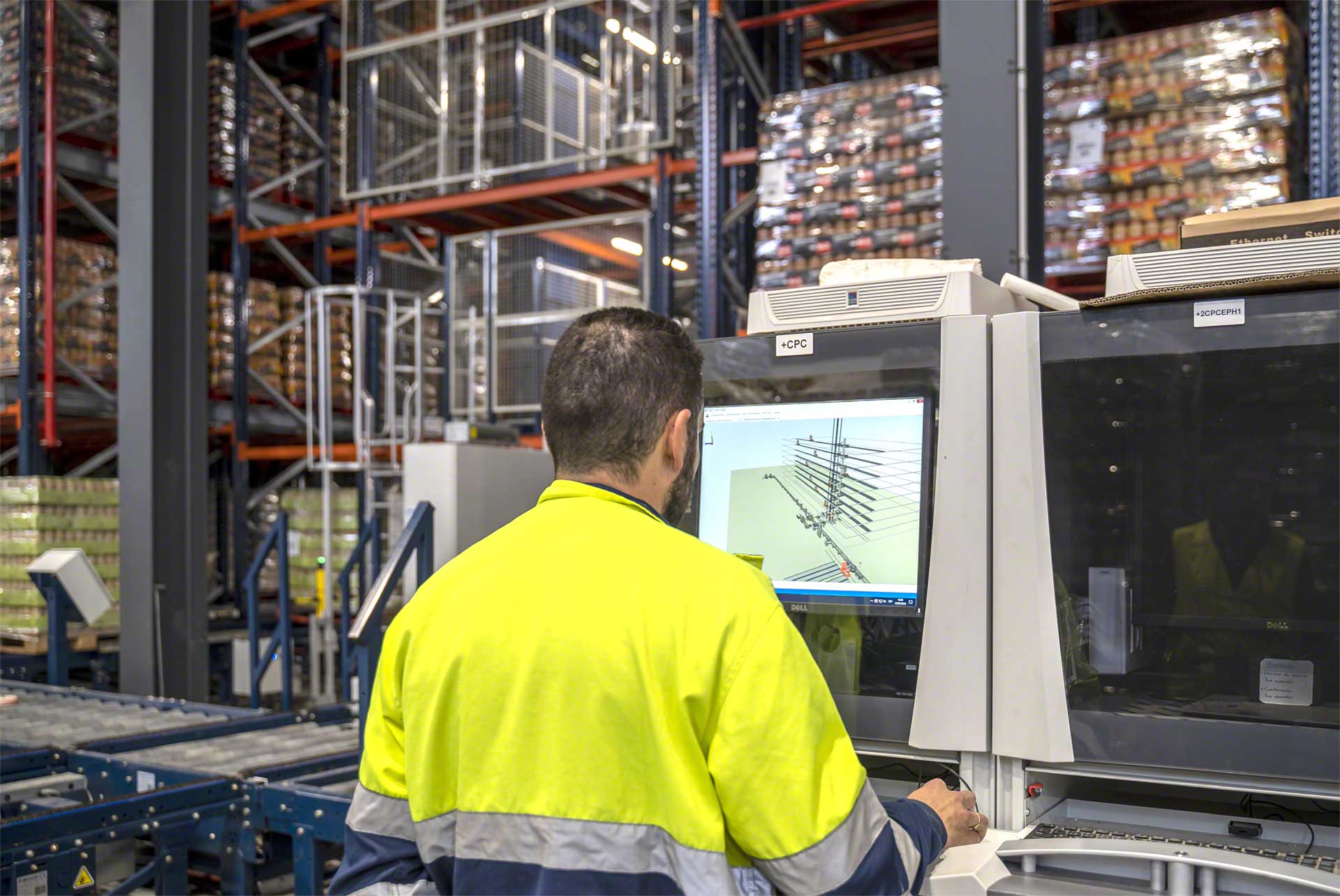 La tecnologia Digital twin utilizza repliche virtuali del magazzino per individuare le opportunità di miglioramento La tecnologia Digital twin utilizza repliche virtuali del magazzino per individuare le opportunità di miglioramento