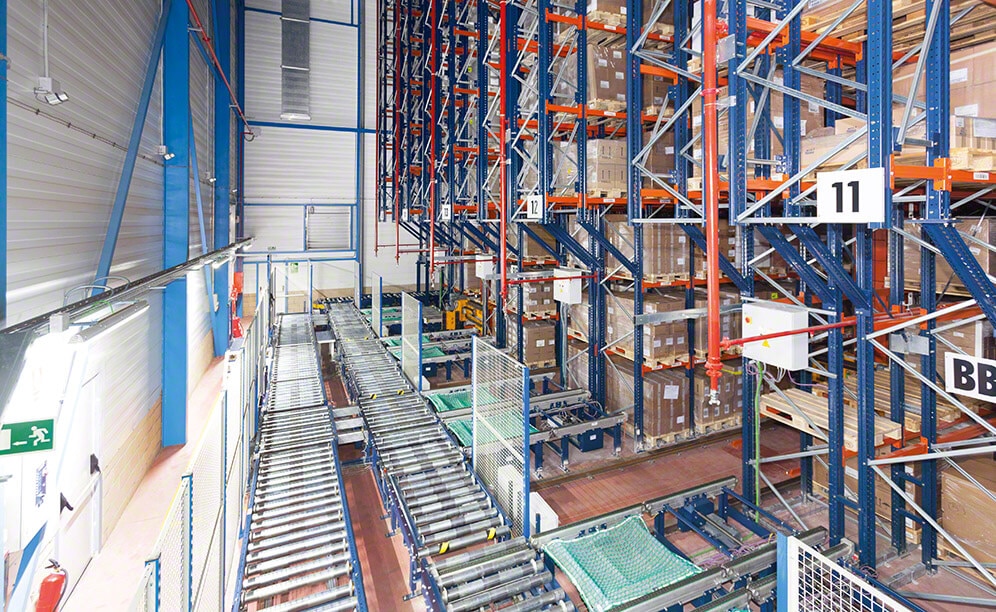 Disalfarm ottiene capacità, produttività e controllo con l'automazione in diverse fasi del suo magazzino portapallet Disalfarm ottiene capacità, produttività e controllo con l'automazione in diverse fasi del suo magazzino portapallet