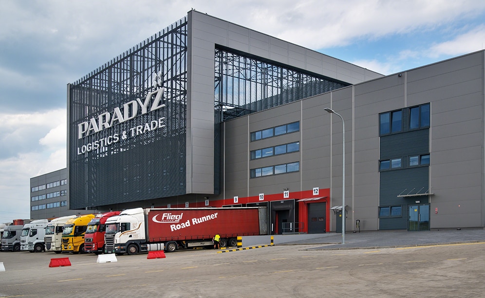 Mecalux ha progettato per Ceramika Paradyż un magazzino automatico autoportante con una capacità di oltre 20.200 pallet