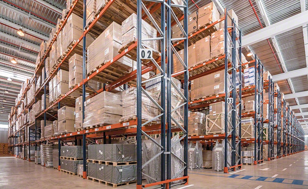 Magazzino di prodotti per il bricolage e il giardinaggio di Leroy Merlin