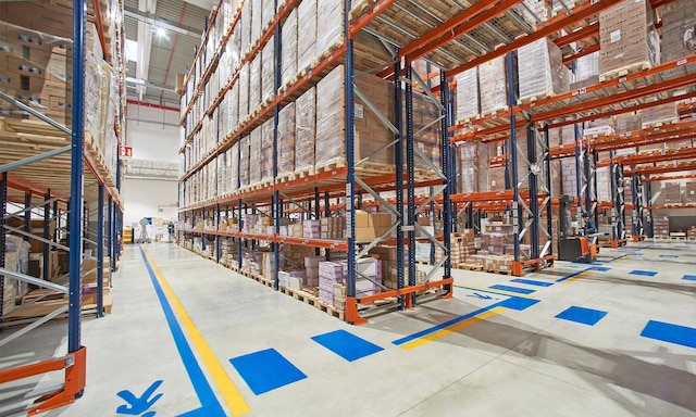 Scaffalature portapallet di Bomi Group per prodotti medici e farmaceutici