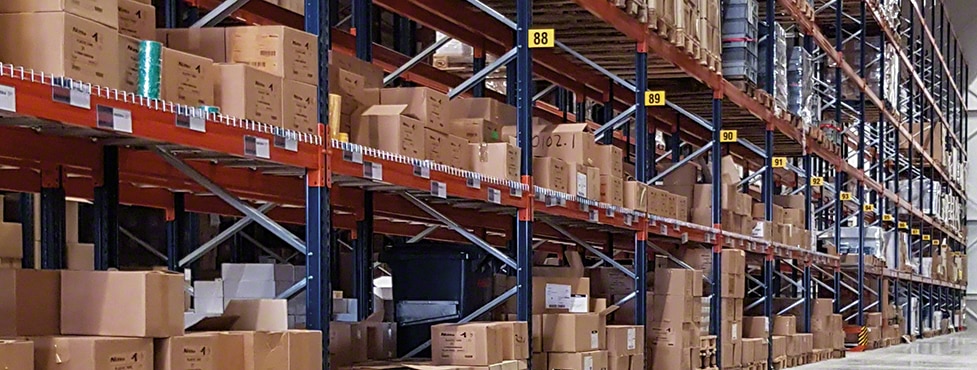 Il magazzino per gestire i cavi elettrici di Filoform in Olanda Il magazzino per gestire i cavi elettrici di Filoform in Olanda