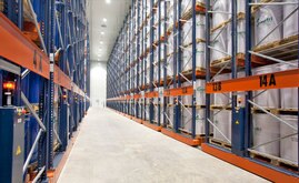 Installazione di scaffalature su basi mobili Movirack presso Nufri