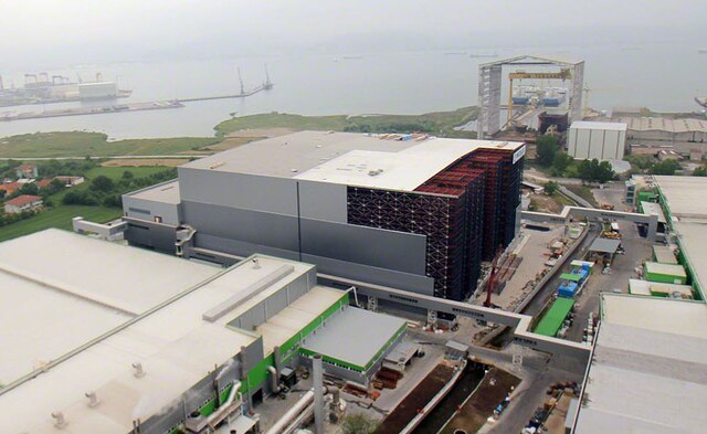 Vista aerea dello spettacolare magazzino autoportante di Hayat Kimya