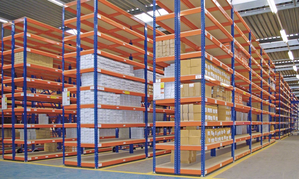 Scaffali ad incastro Metal Point Scaffali ad incastro Metal Point