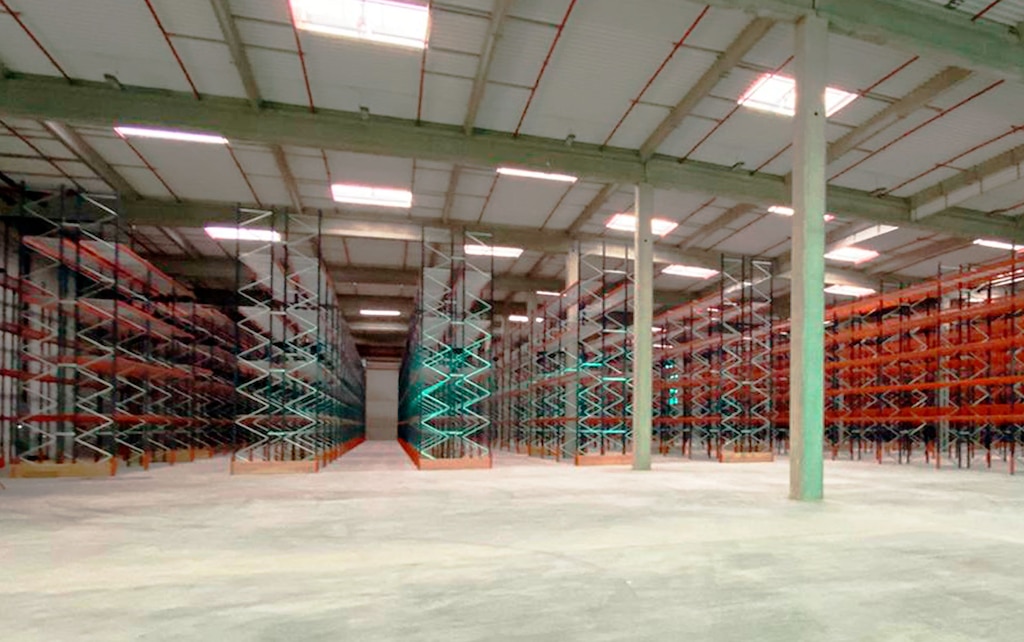 Il magazzino di Téréva in Francia ha una capacità di oltre 23.500 posti pallet
