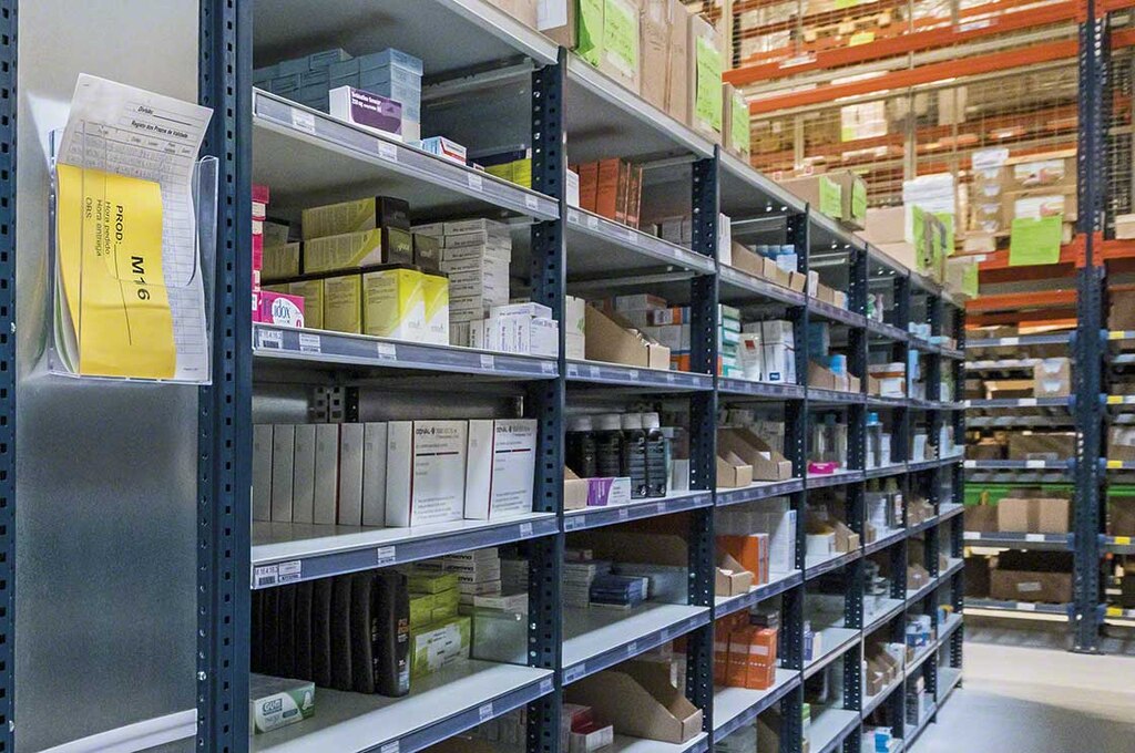 L’industria farmaceutica possiede una legislatura speciale nell’ambito della tracciabilità dei prodotti. L’industria farmaceutica possiede una legislatura speciale nell’ambito della tracciabilità dei prodotti.