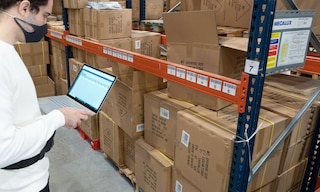 Stock control consists of organizing the set of goods in a warehouse Stock control consists of organizing the set of goods in a warehouse