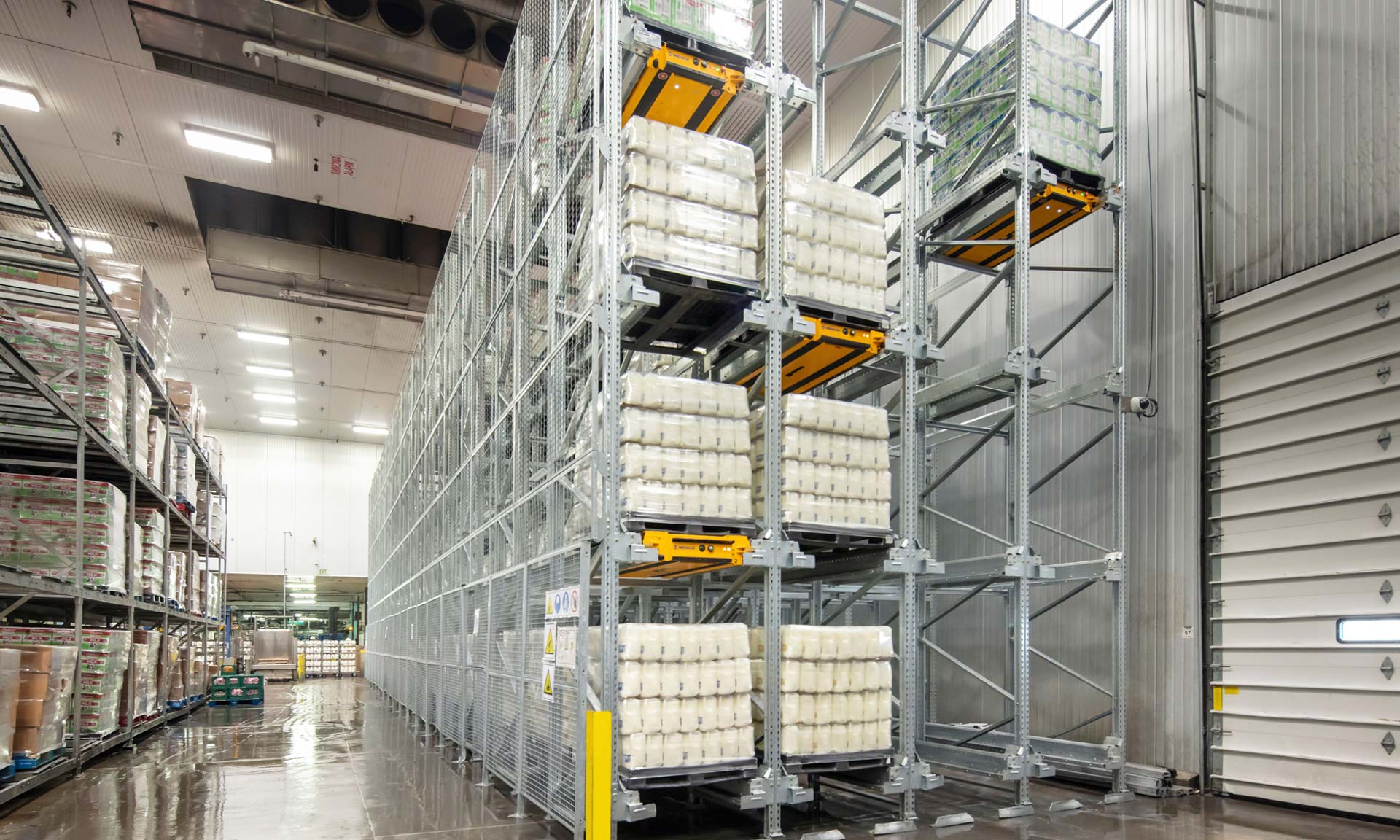 Il Pallet Shuttle raddoppia la capacità di stoccaggio