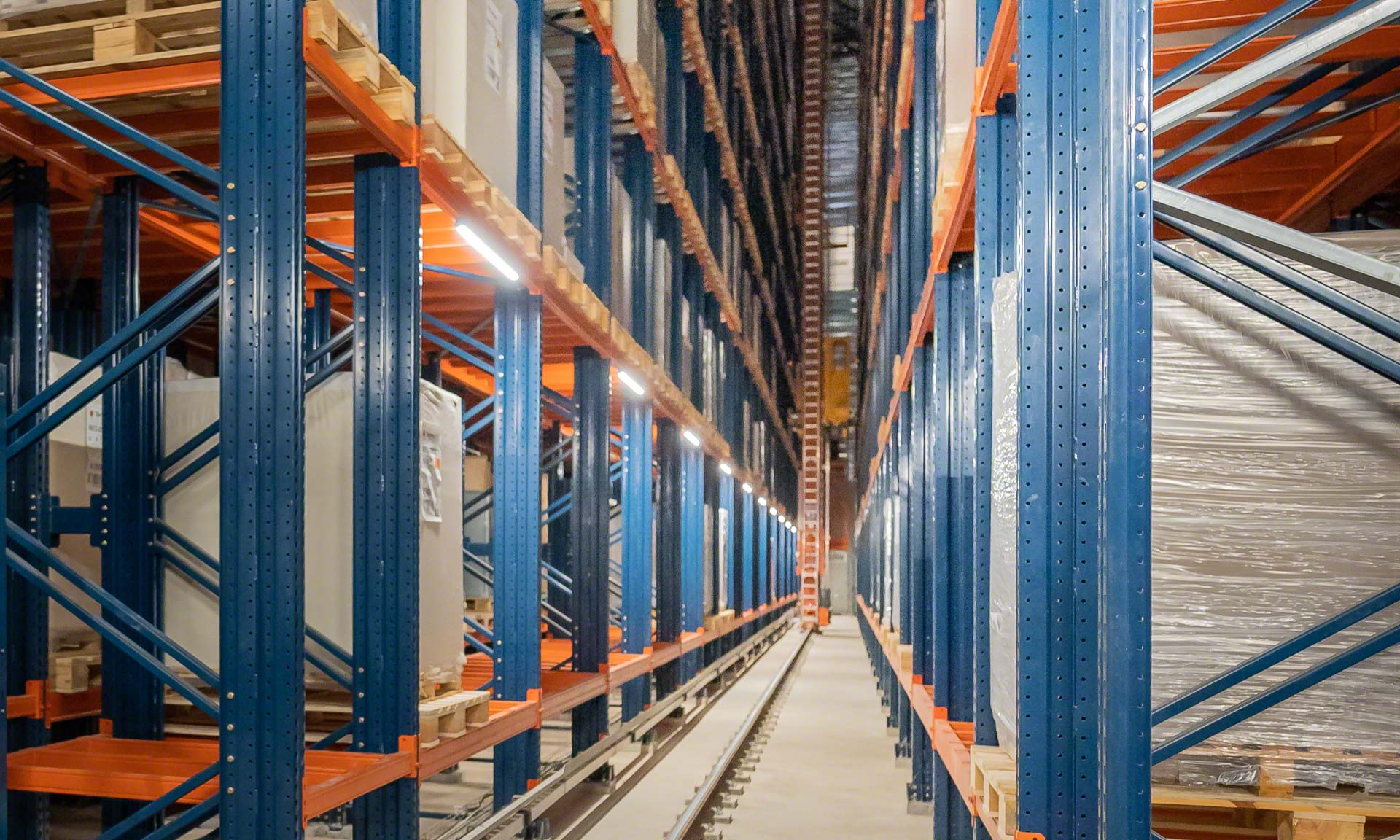 Alzamora Group, azienda leader del packaging con due magazzini automatici autoportanti Alzamora Group, azienda leader del packaging con due magazzini automatici autoportanti