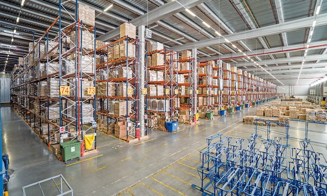Il magazzino DHL è in grado di stoccare più di 90.000 pallet