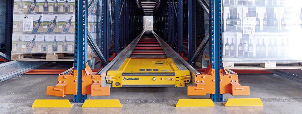 Pallet Shuttle e scaffalature per pallet nel magazzino di Genta Lodovico & C. SNC Pallet Shuttle e scaffalature per pallet nel magazzino di Genta Lodovico & C. SNC
