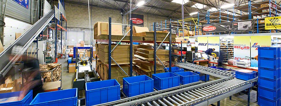 C.D.A.L.: trasporto automatico tra magazzino e spedizioni C.D.A.L.: trasporto automatico tra magazzino e spedizioni