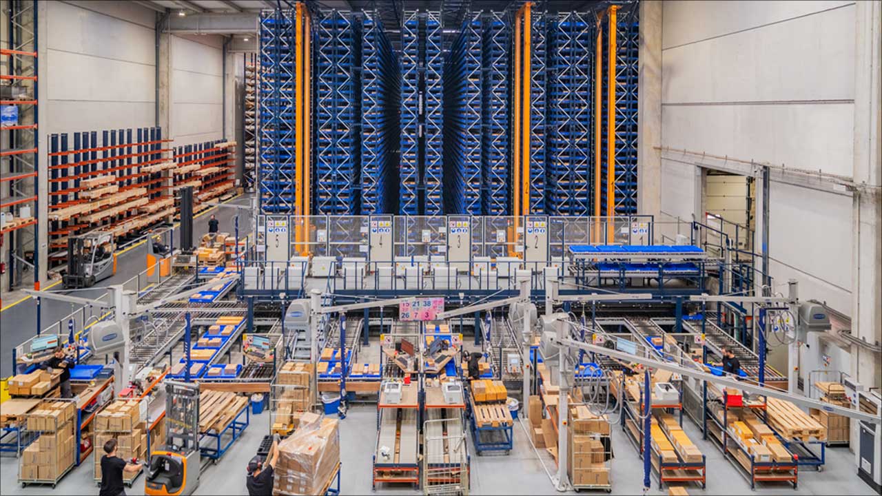 Hispanox prepara 1.800 righe d’ordine al giorno