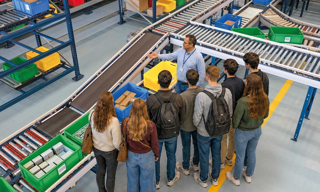 Nelle learning factory si affrontano sfide in ambienti che simulano le condizioni industriali