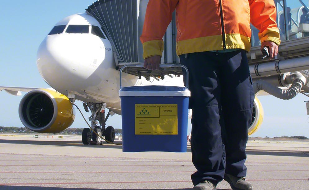 Diverse compagnie aeree trasferiscono organi in cabina in modo disinteressato