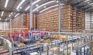 I centri di distribuzione automatizzati rendono più agile la logistica grazie a tecnologie che ottimizzano ogni processo