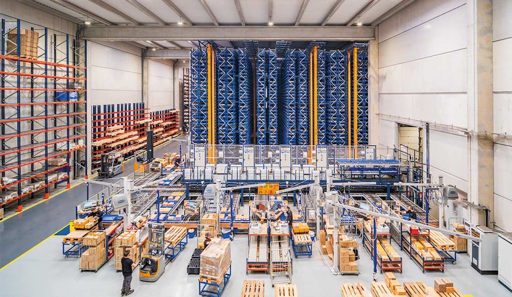 Uno degli obiettivi della logistica è ridurre al minimo i costi associati allo stoccaggio e alla movimentazione delle merci