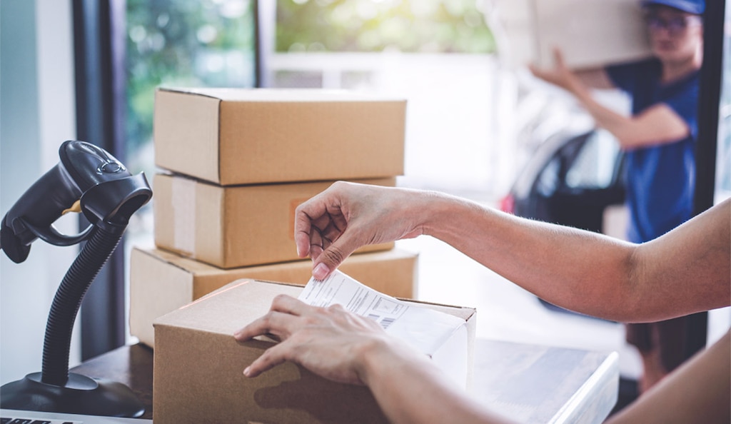 Nella logistica dei resi, gli articoli tornano in magazzino o in un centro di classificazione