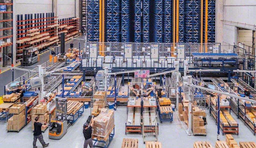 La codifica logica delle ubicazioni facilita l’identificazione precisa della merce
