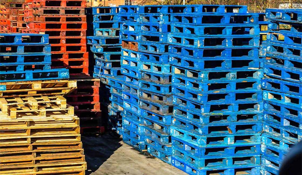 La marchiatura e il colore dei pallet non sono uniformi in tutto il mondo