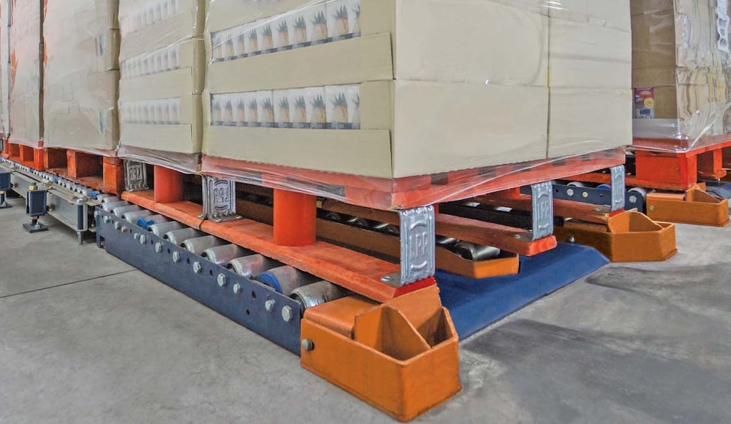 I mezzi pallet sono molto utilizzati dai rivenditori e per i prodotti di largo consumo