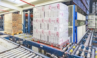 Un mezzo pallet è un'unità di carico molto utilizzata nel mondo della logistica e dello stoccaggio