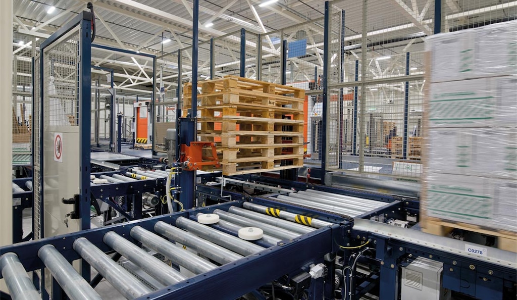 Scegliere il grado di pallet adeguato è fondamentale per l’efficienza e la sicurezza logistica