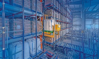 I sistemi di stoccaggio ad accumulo sono una soluzione fondamentale per ottimizzare lo spazio nei magazzini