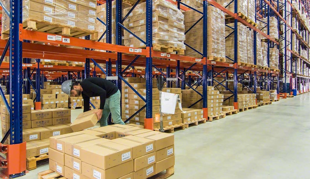 Lo stock attivo raggruppa i prodotti che vengono preparati e spediti continuamente