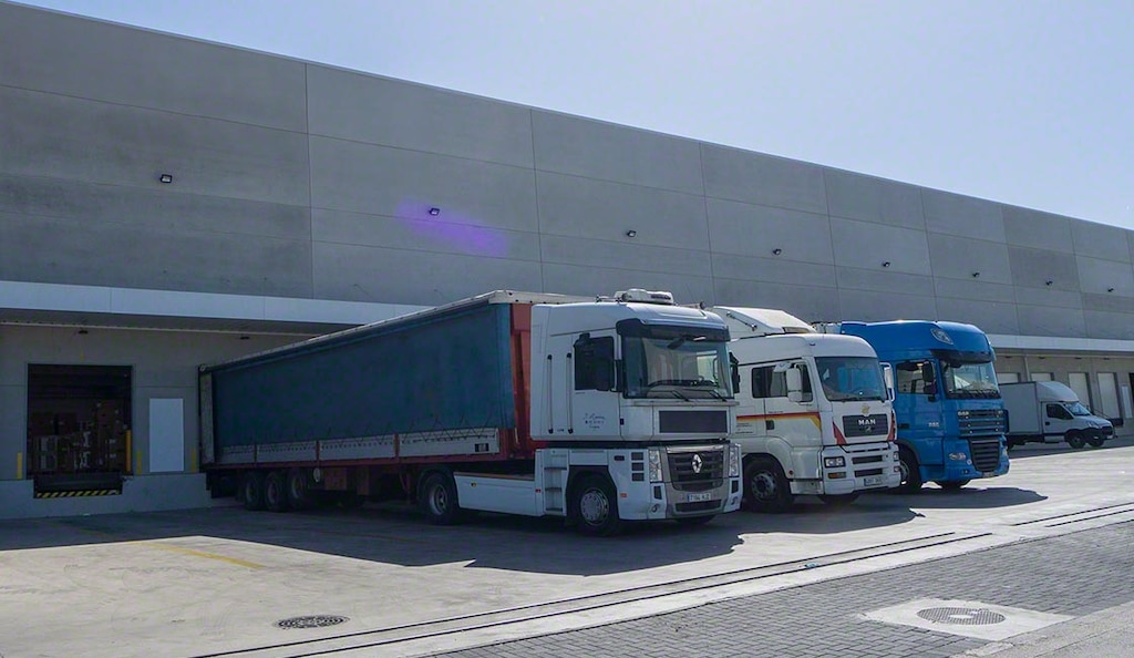 La tracciabilità esterna controlla il viaggio di un prodotto da quando lascia il magazzino