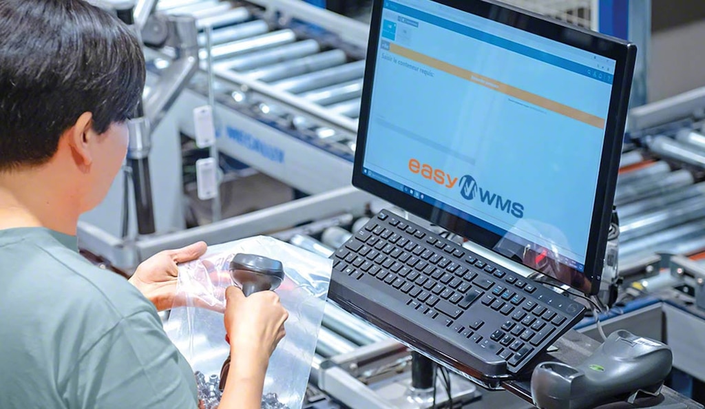 Un WMS collega il magazzino con l’esterno e con le piattaforme di monitoraggio
