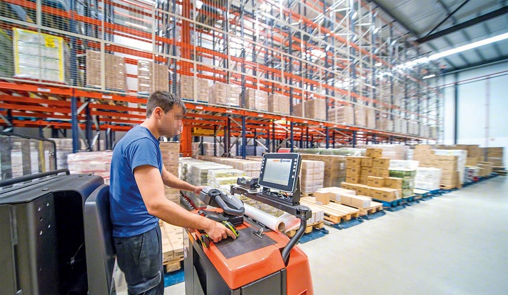 I warehouse tracking systems aiutano gli operatori 3PL a condividere i report con i propri clienti