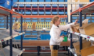 Gli hardware per WMS consentono di introdurre o estrarre dati aggiuntivi oltre a quelli gestiti dal software di gestione magazzino