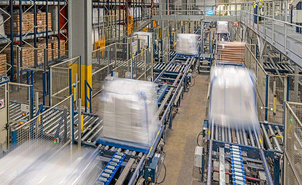 Trasportatori automatici nel centro logistico di Wissington Trasportatori automatici nel centro logistico di Wissington