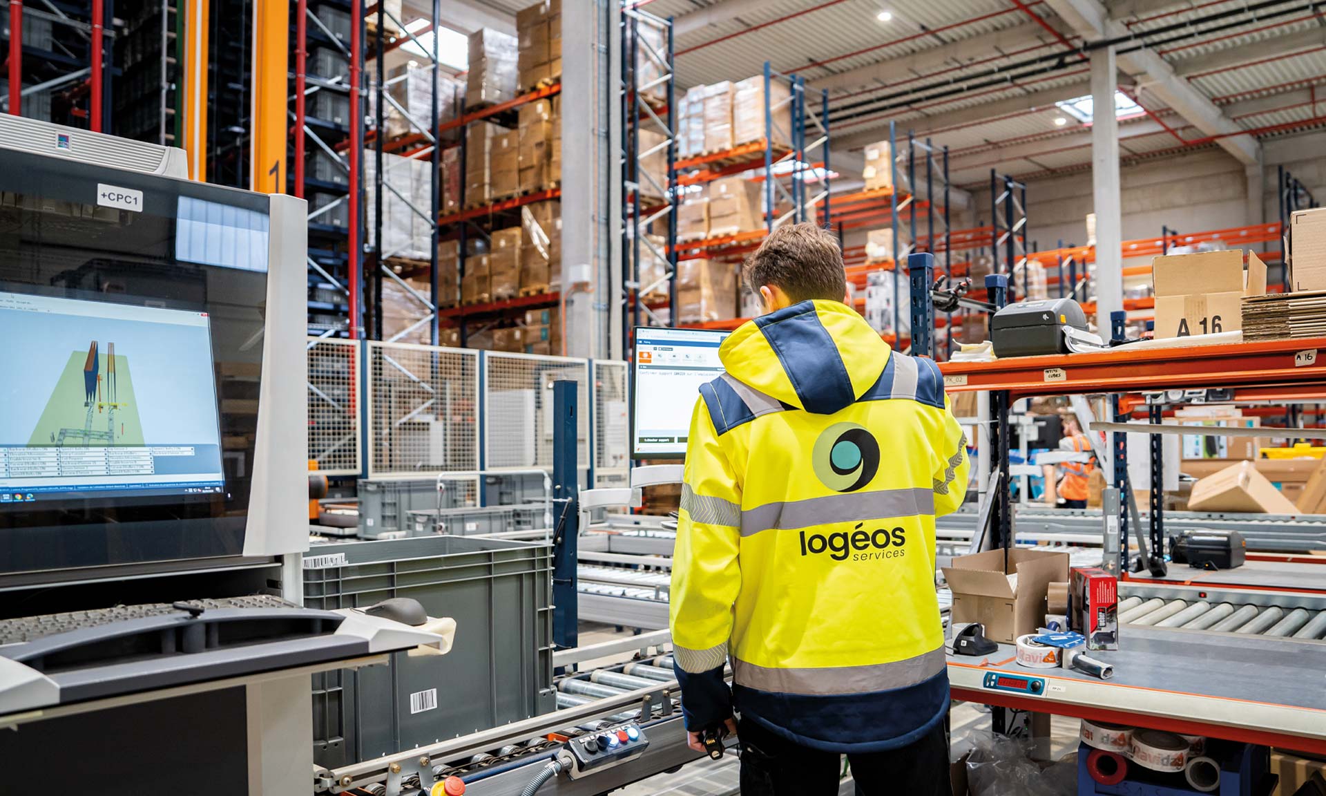 Magazzino per un operatore 4PL multicliente con 9.000 ordini al giorno