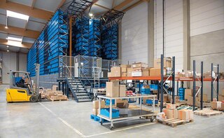 Magazzino automatico per contenitori di FIC a Nimes gestito da Easy WMS