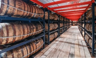 Ingram Whiskey River Aged ha migliorato lo stoccaggio con le scaffalature di Interlake Mecalux