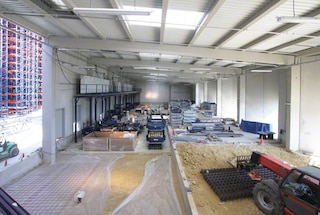 Costruzione aggiuntiva per le aree di ricezione e spedizione