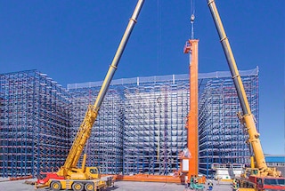 Introduzione di attrezzature di movimentazione in sistemi autoportanti automatizzati