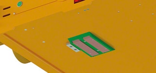 I contatti striscianti si utilizzano per la ricarica automatica dello shuttle I contatti striscianti si utilizzano per la ricarica automatica dello shuttle