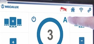 Tramite il selettore di pallet si sceglie il tipo di pallet che si desidera movimentare